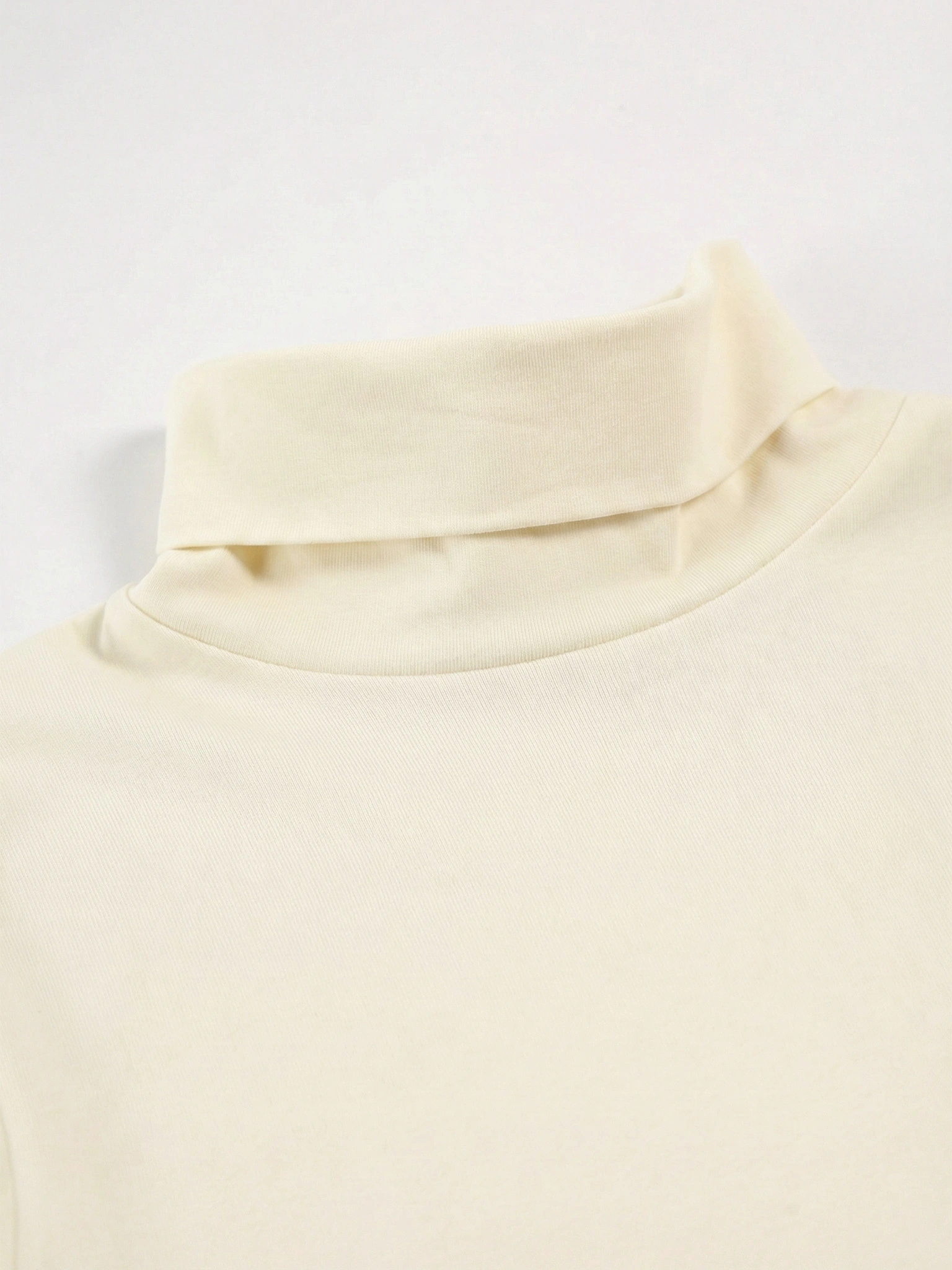 Водолазка молочного цвета из смесового хлопка